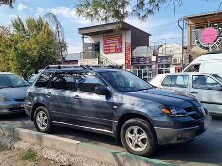 Mitsubishi Outlander, 2004