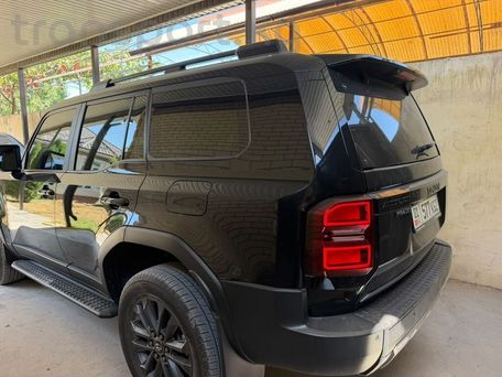 Toyota Land Cruiser Prado, 2024 — фото 2
