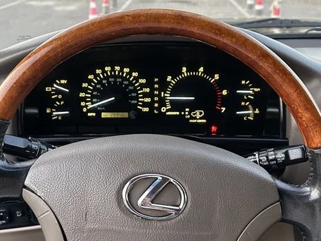 Lexus LX, 2000 — фото 7