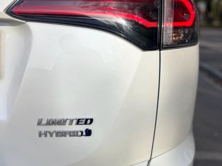 Toyota RAV4, 2017 — 照片 9