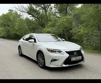 Lexus ES, 2016