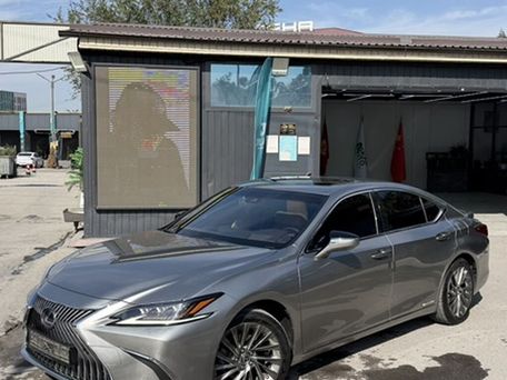 Lexus ES, 2021 — 照片 1