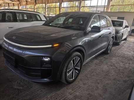 Li Auto (Lixiang) L6, 2024 — 照片 1
