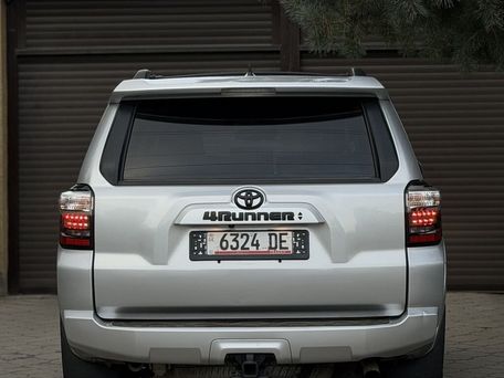 Toyota 4Runner, 2023 — фото 6