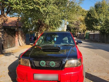 Subaru Forester, 2000 — 照片 1
