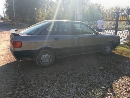 Audi 80, 1988 — 照片 2
