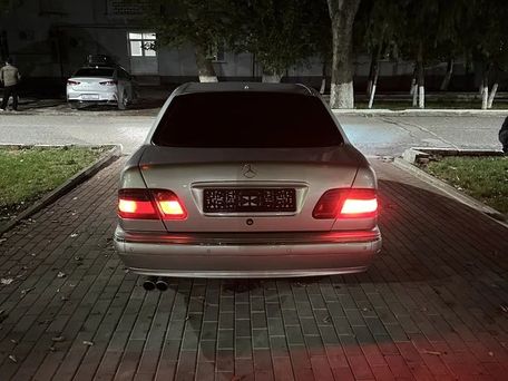 Mercedes-Benz E-Class, 1998 — photo 3
