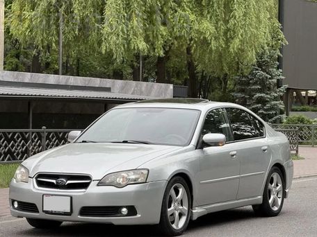 Subaru Legacy, 2004 — 照片 1