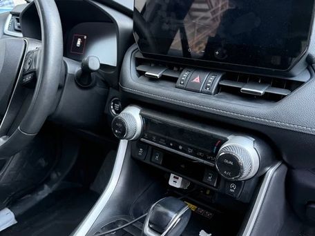 Toyota RAV4, 2024 — photo 4