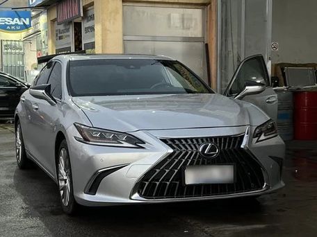 Lexus ES, 2021