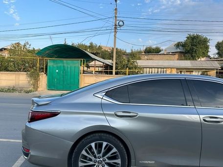 Lexus ES, 2021 — 照片 3
