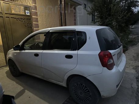 Chevrolet Aveo, 2009 — сүрөт 3