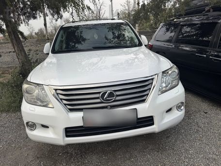 Lexus LX, 2011