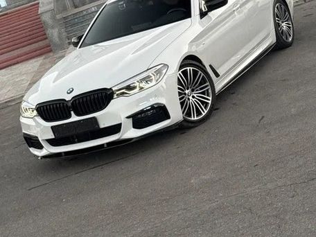 BMW 5 серии, 2016