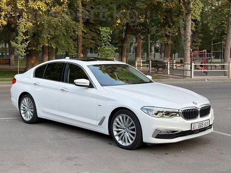 BMW 5 серии, 2018 — photo 1