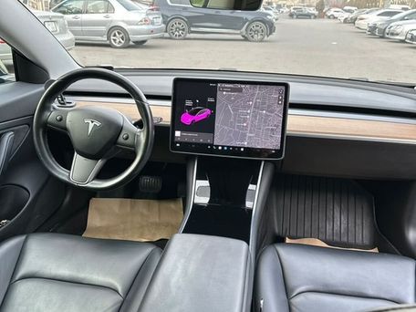 Tesla Model 3, 2019 — photo 3