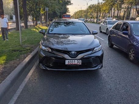 Toyota Camry, 2020 — photo 3