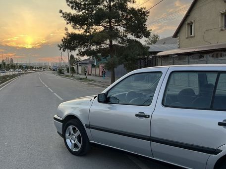 Volkswagen Vento, 1993 — 照片 7