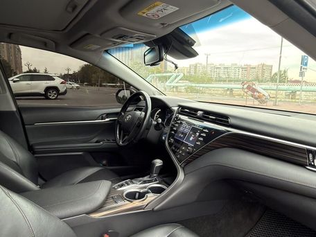 Toyota Camry, 2018 — фото 8