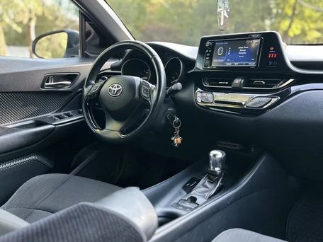 Toyota C-HR, 2018 — фото 3