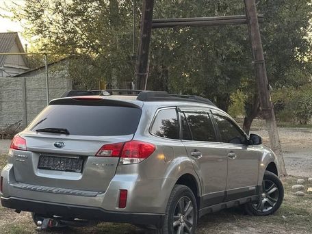 Subaru Outback, 2010 — photo 1