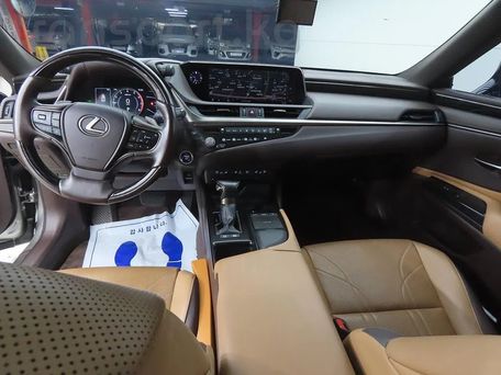 Lexus ES, 2020 — photo 6