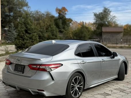 Toyota Camry, 2018 — 照片 4