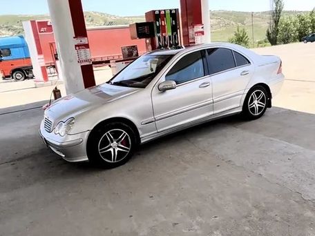 Mercedes-Benz C-Класс, 2004 — 照片 4