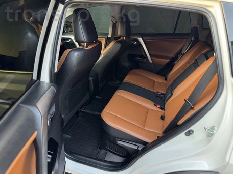 Toyota RAV4, 2018 — photo 9