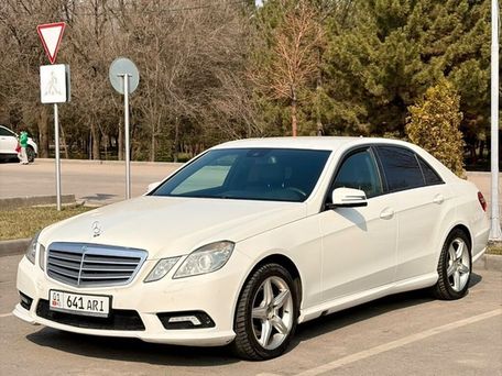 Mercedes-Benz E-Класс, 2011 — фото 1