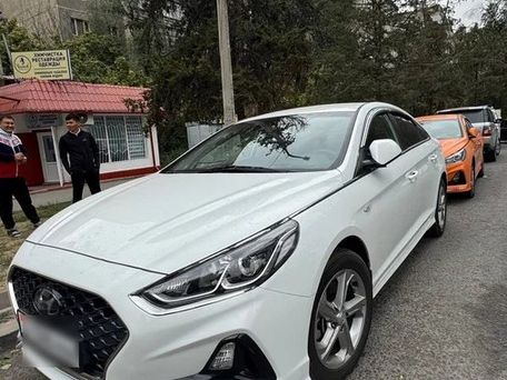 Hyundai Sonata, 2020 — фото 1