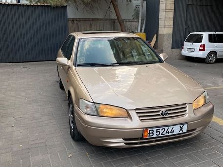 Toyota Camry, 1999