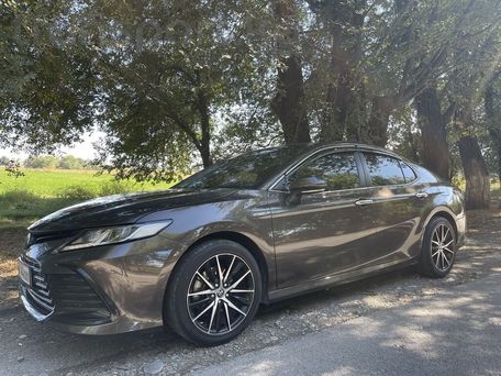 Toyota Camry, 2022 — фото 1
