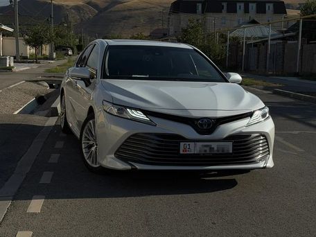 Toyota Camry, 2019 — 照片 1