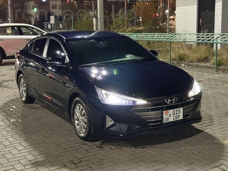 Hyundai Avante, 2018 — 照片 1