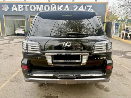 Lexus LX, 2010 — photo 8