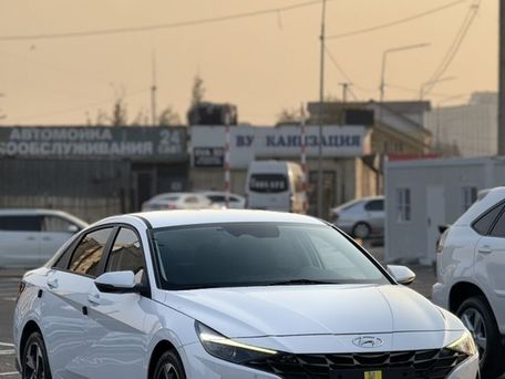 Hyundai Elantra, 2022 — photo 1