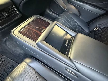Lexus LS, 2017 — 照片 3