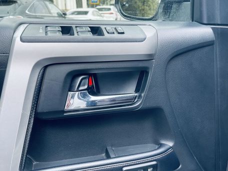 Toyota 4Runner, 2018 — фото 12