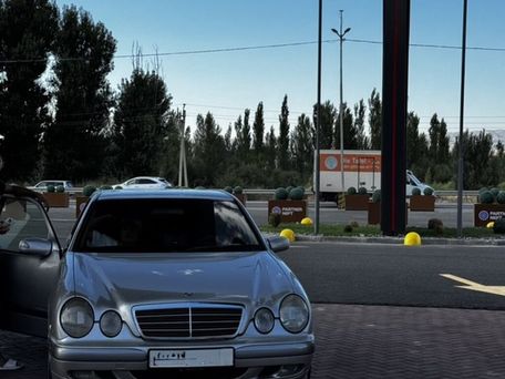 Mercedes-Benz E-Класс, 2001