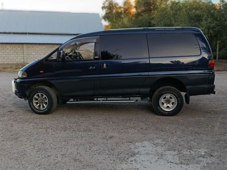 Mitsubishi Space Gear, 1994 — сүрөт 3