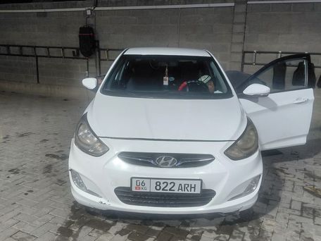 Hyundai Accent, 2011 — 照片 14