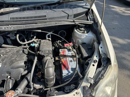 Toyota Ist, 2003 — сүрөт 10