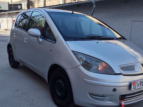Mitsubishi Colt, 2003 — 照片 3