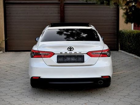 Toyota Camry, 2018 — сүрөт 2