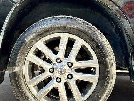Lexus LX, 2012 — 照片 3