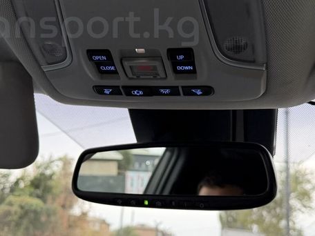 Toyota Prius, 2018 — фото 12