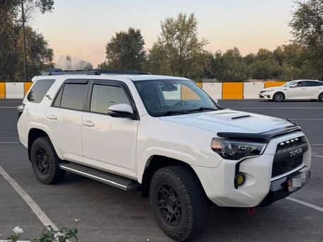 Toyota 4Runner, 2020 — фото 2