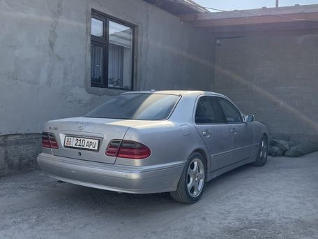 Mercedes-Benz E-Class, 2001 — photo 9