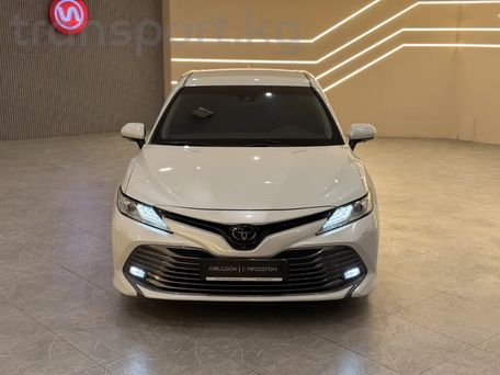 Toyota Camry, 2020 — photo 2